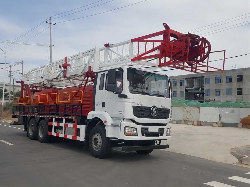 SHACMAN H3000 Ölbohrwagen 6x4 380PS EuroII Weiß 50Ton Ölplattform Bewegungsautos