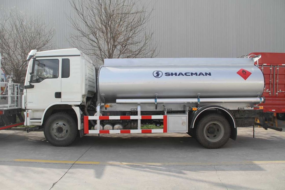 L3000 4x2 Öltanker Lkw 240 PS Weißer SHACMAN Öltankwagen
