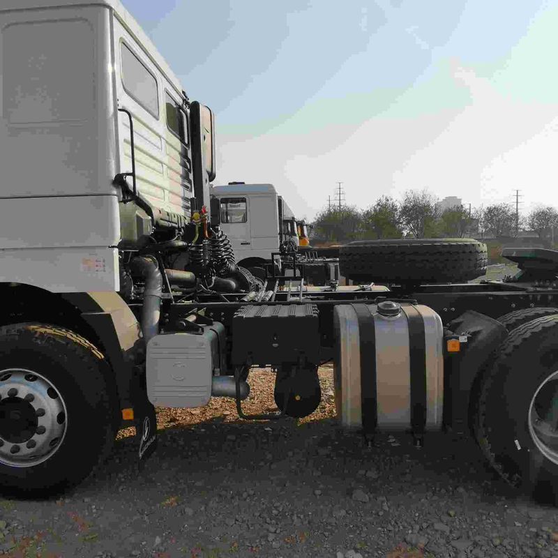 Rote SHACMAN F3000 375HP Euro V 6-Rad Traktorkopf 4x2 WEICHAI Motor