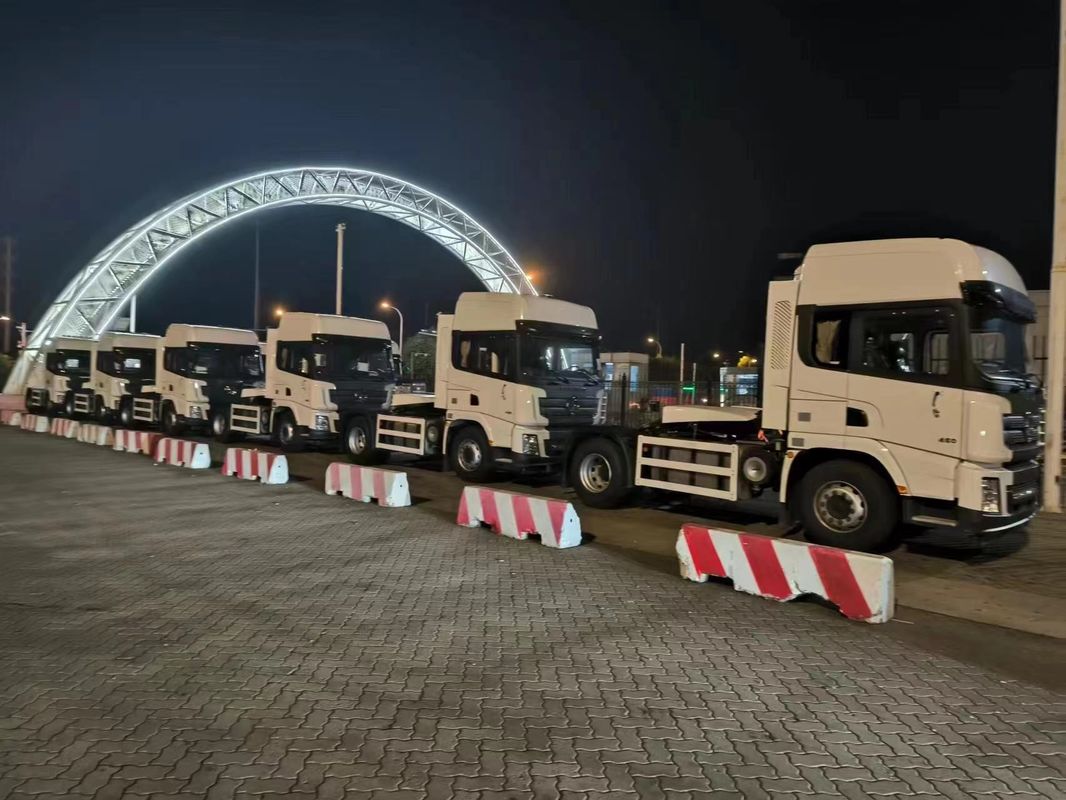 SHACMAN X3000 4x2 Traktor Lkw 430 PS Umweltfreundlich Euro II mit 6 Reifen