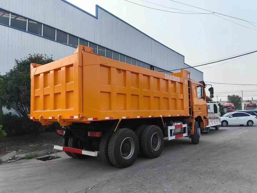 Neon-Rot-Schwerer Müllwagen 20 Kubikmeter Kapazität MAN-Achsen-Kollisionsminderungssystem
