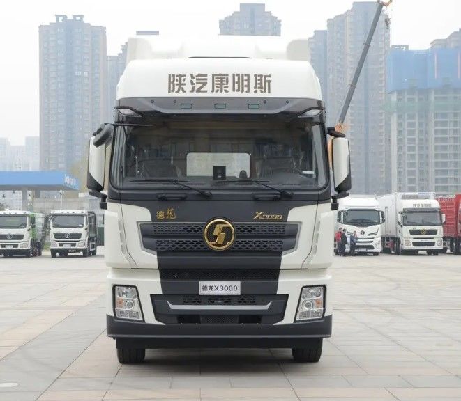 SHACMAN Traktor Lkw 6 Räder X3000 4x2 Linksfahrer Doppelschläfer Starker Traktorkopf für Algerien