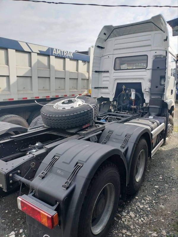 SHACMAN Traktor Lkw 10 Räder X3000 6x4 Linksfahrer Doppelschläfer Traktorkopf für Algerien