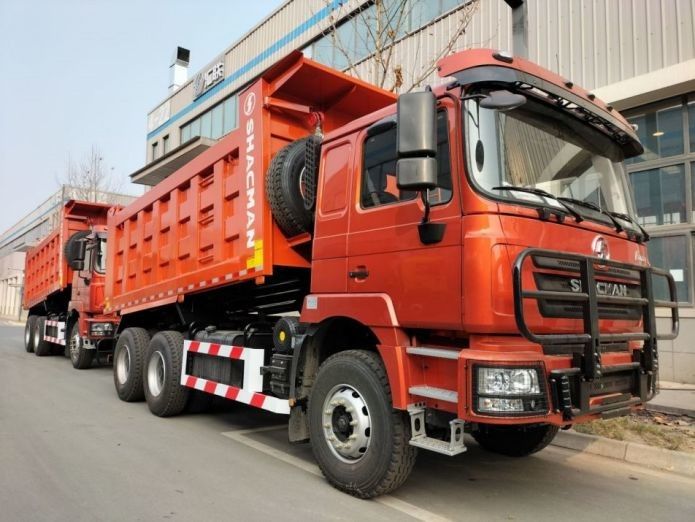 Neonrotes System zur Verringerung der Kollisionsbelastung von Schwerlastwagen 25T Kapazität 6x6 6x4 8x4 Antrieb Typ 12 Räder 1800 3200 1350 mm Rad