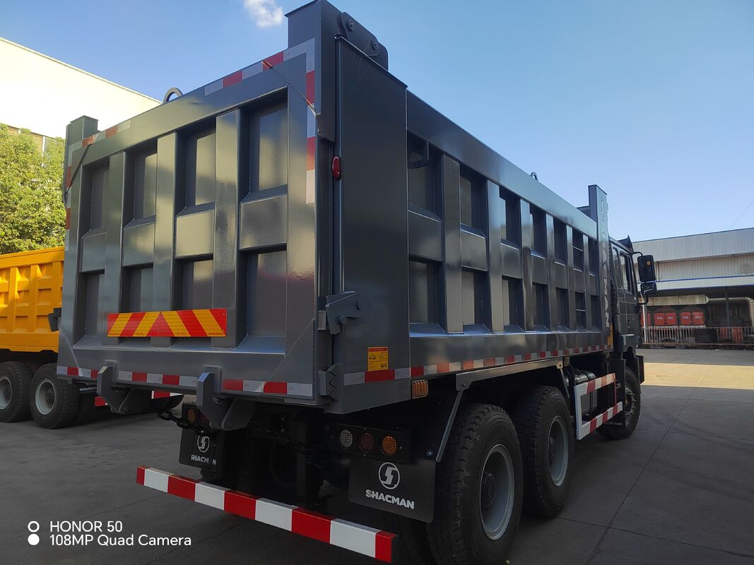 SHACMAN 3-Achs-Schwerlastkipper mit 12.00R20-Reifen, 400L-Kraftstofftank und manuellem Getriebe, 430 PS Euro II, 25 Tonnen